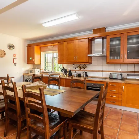 Holiday home Vivenda V5 With Swimming Pool, Garden And Park