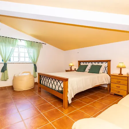 Vivenda V5 With Swimming Pool, Garden And Park Holiday home